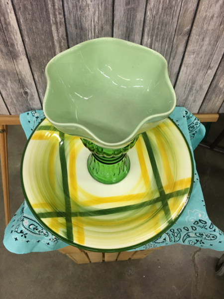 Green and yellow plate with chip bowl